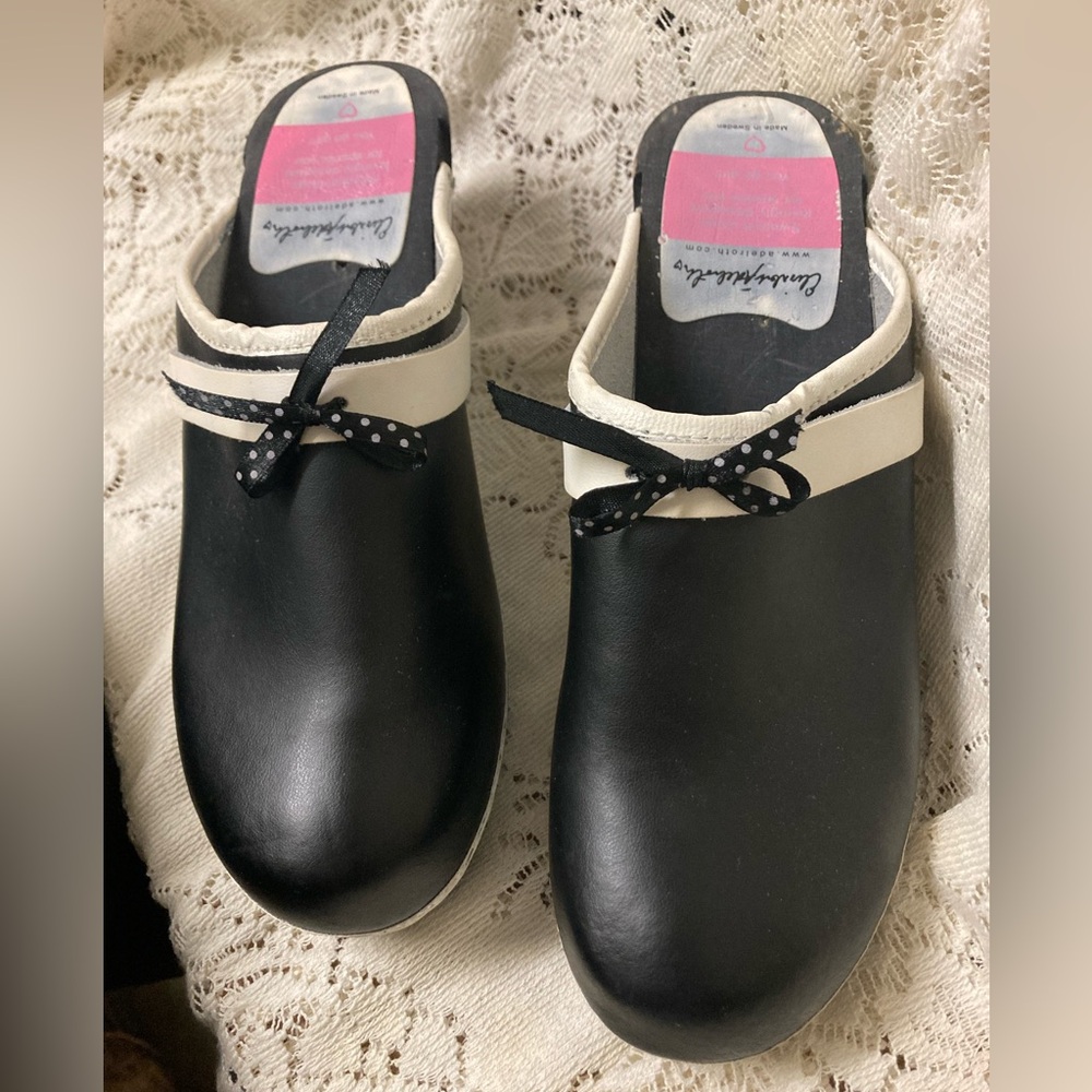 NWOT Swedish Clogs Size 40/9